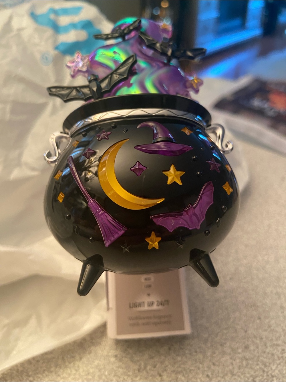 Holographic Purple Cauldron Figurine with Black Bats wallflower light up - Picture 3 of 3
